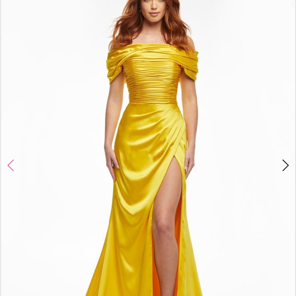 Ashley Lauren size 8 NWT Radiant Yellow Off-Shoulder Gown